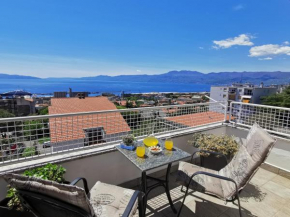 Apartment Belvedere with Seaview